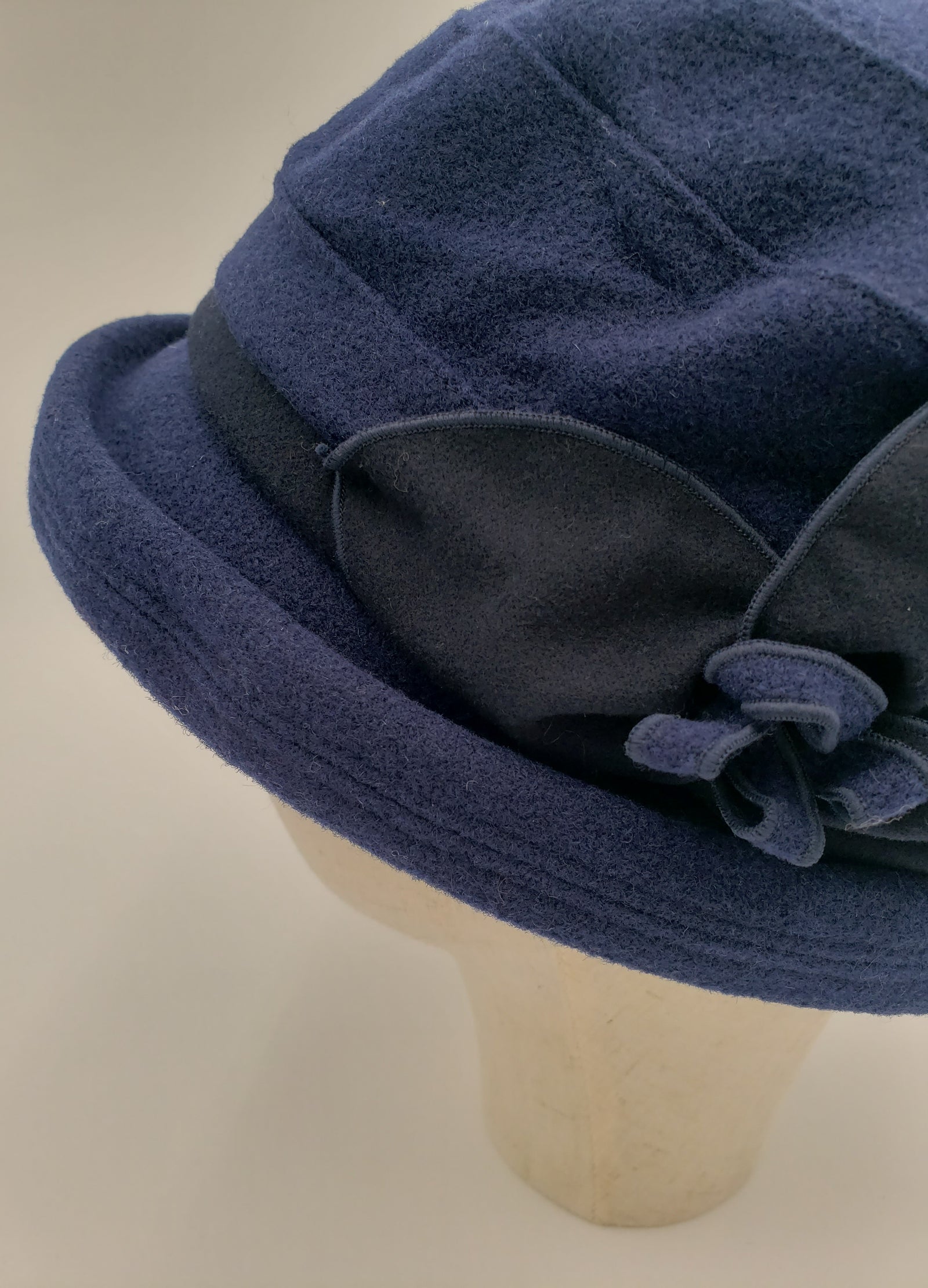Cozy English Rolled-Brim Floral-Decor Cloche – Brims & Things