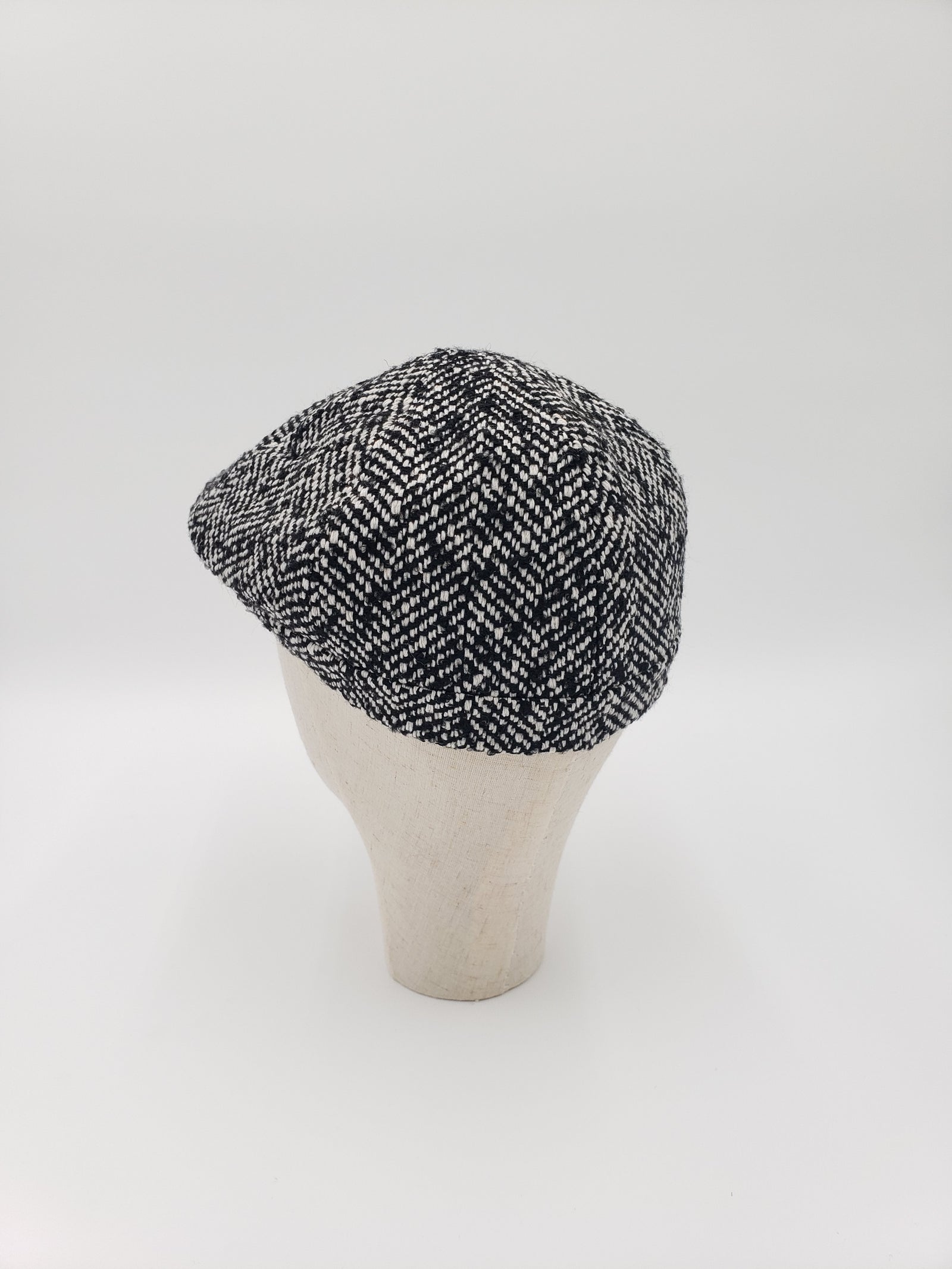 ◆BLACKBLOND◆ Vivid Tweed Cap Black Twill Wool Blend Black Tweed Ivy Cap – Brims & Things