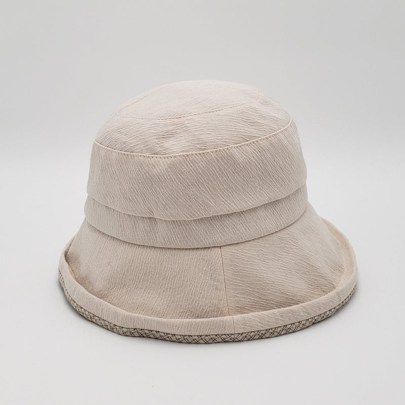 Cotton Embossed Cloche with Checkered Inner Brim