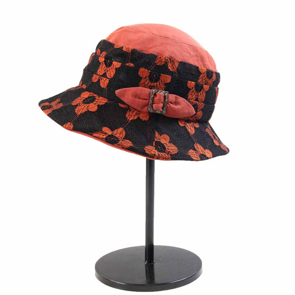 Lightweight Pleated Lace Floral Cloche